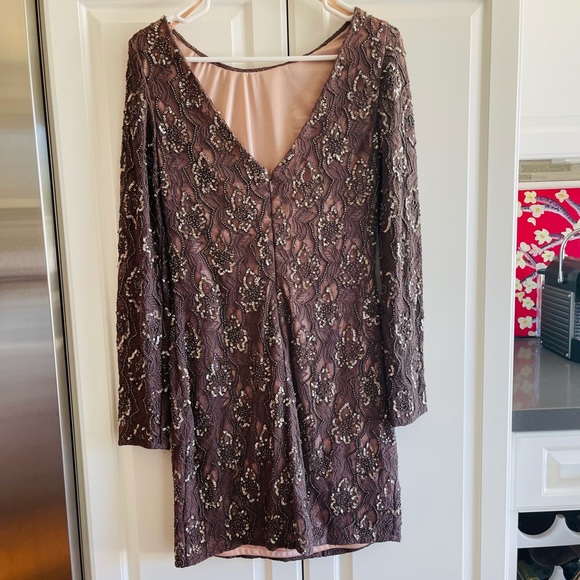 Aidan Mattox Long-Sleeve Sequin Cocktail Dress 6 - Picture 3 of 12